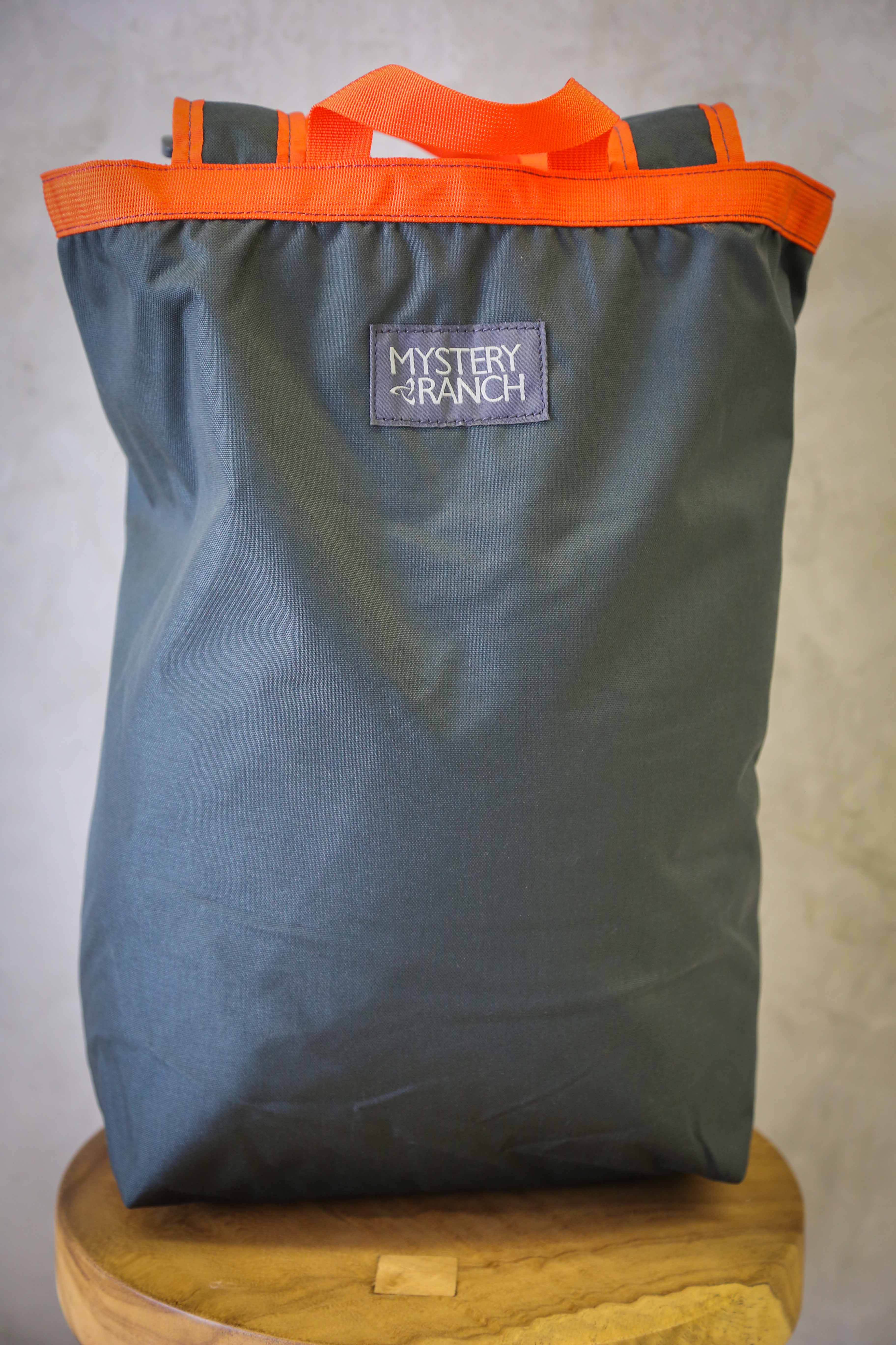 Mystery Ranch Booty Bag MD in Charcoal – HitchHikers SG