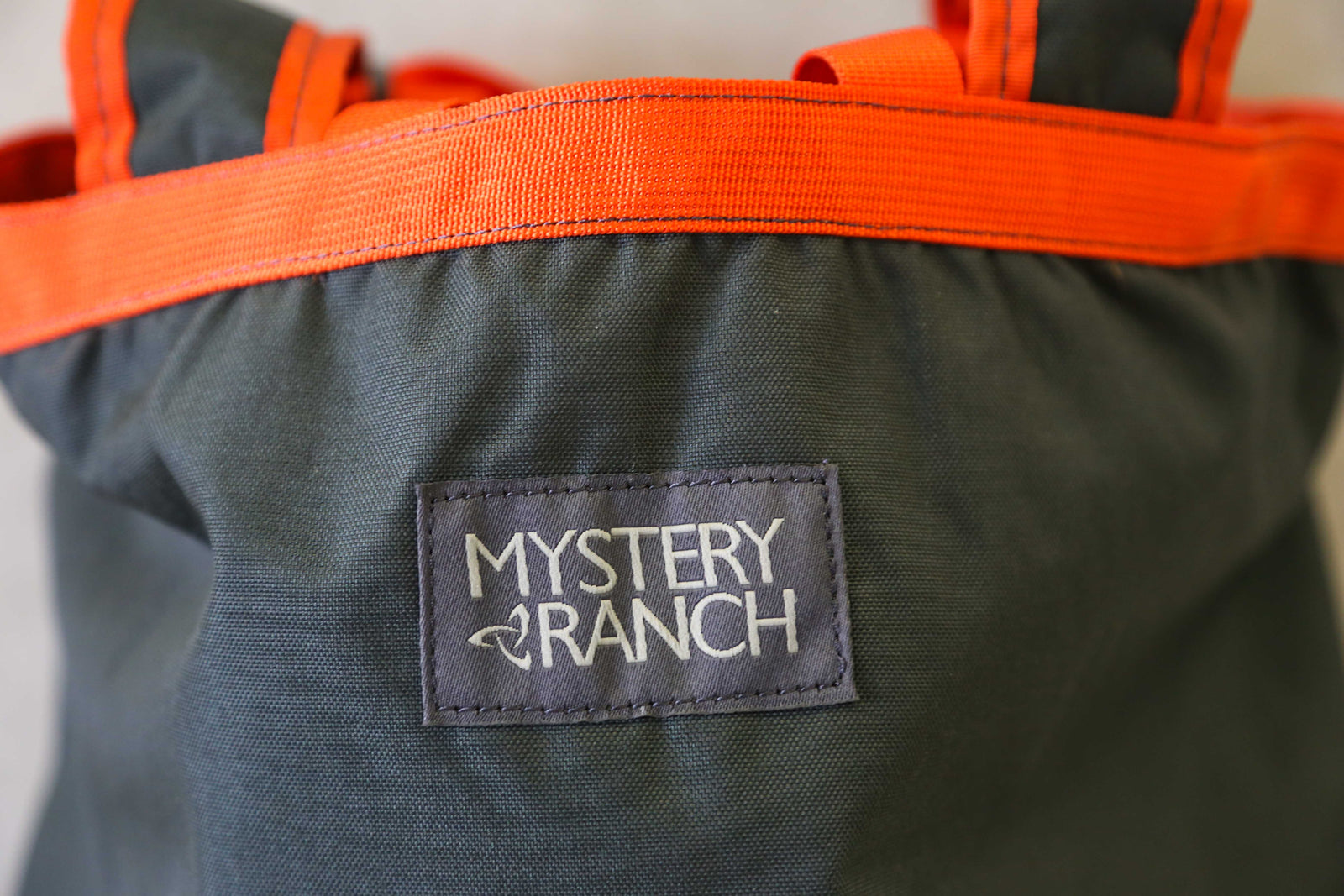 Mystery Ranch Booty Bag MD in Charcoal HitchHikers SG