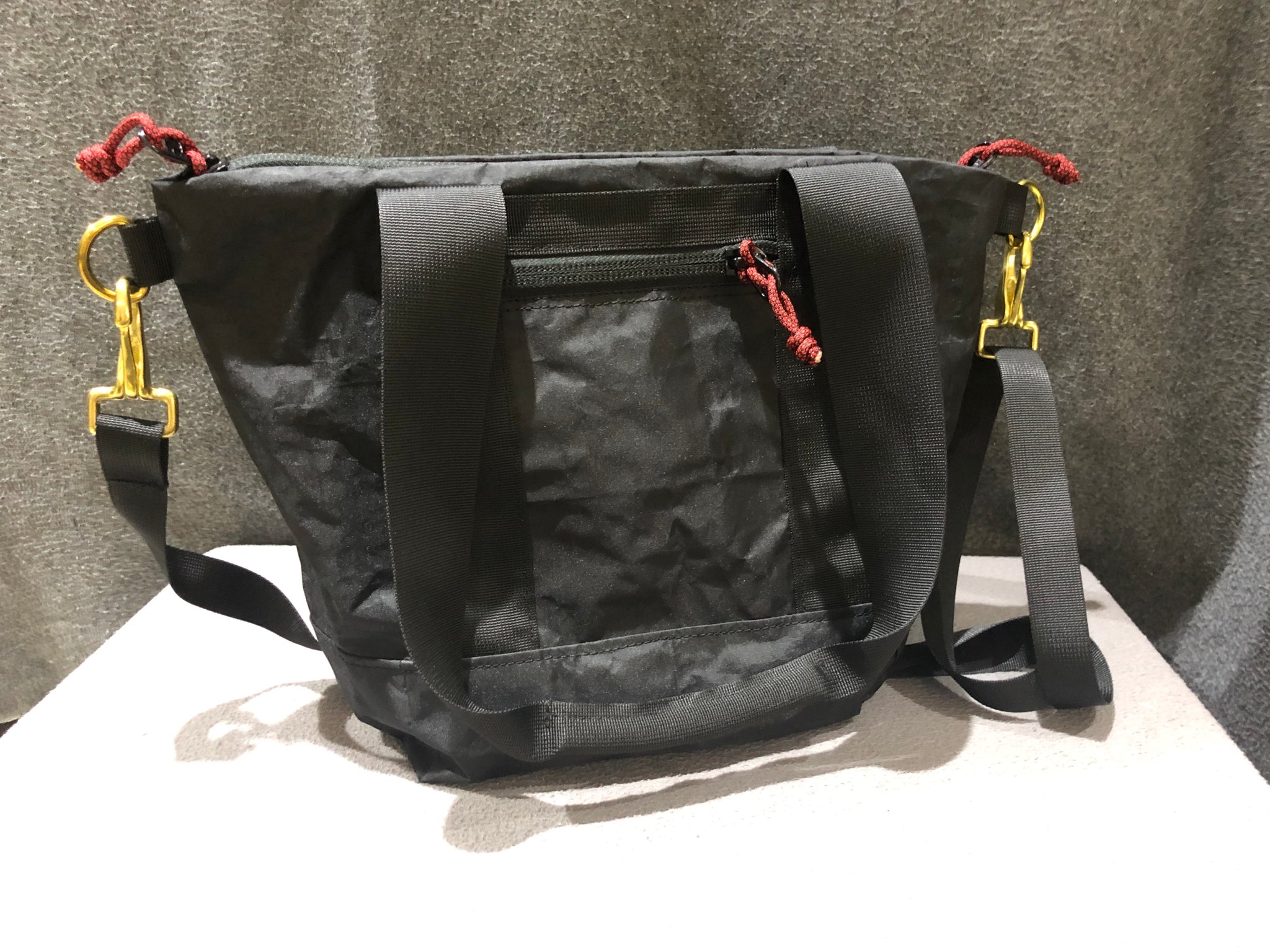 Black Dyneema Hitchhikers Tote, Ladies focused