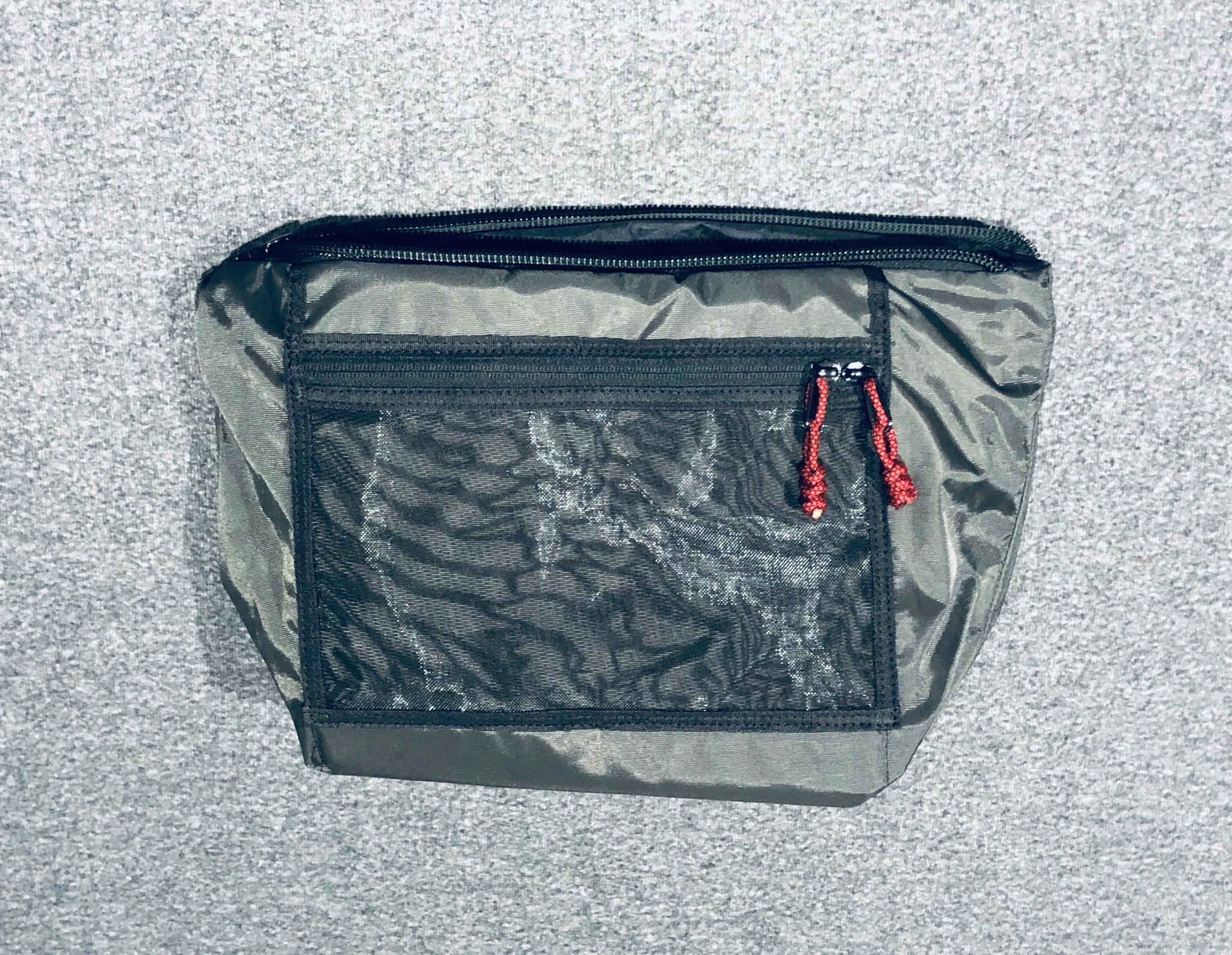 Black Dyneema Hitchhikers Tote, Ladies focused