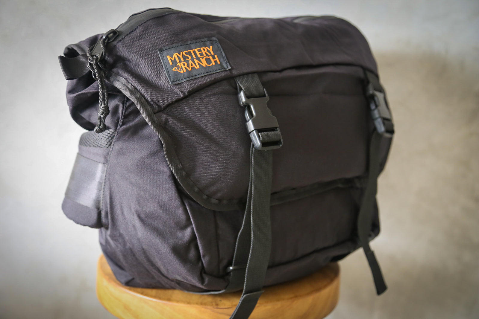 Mystery ranch invader messenger bag on sale