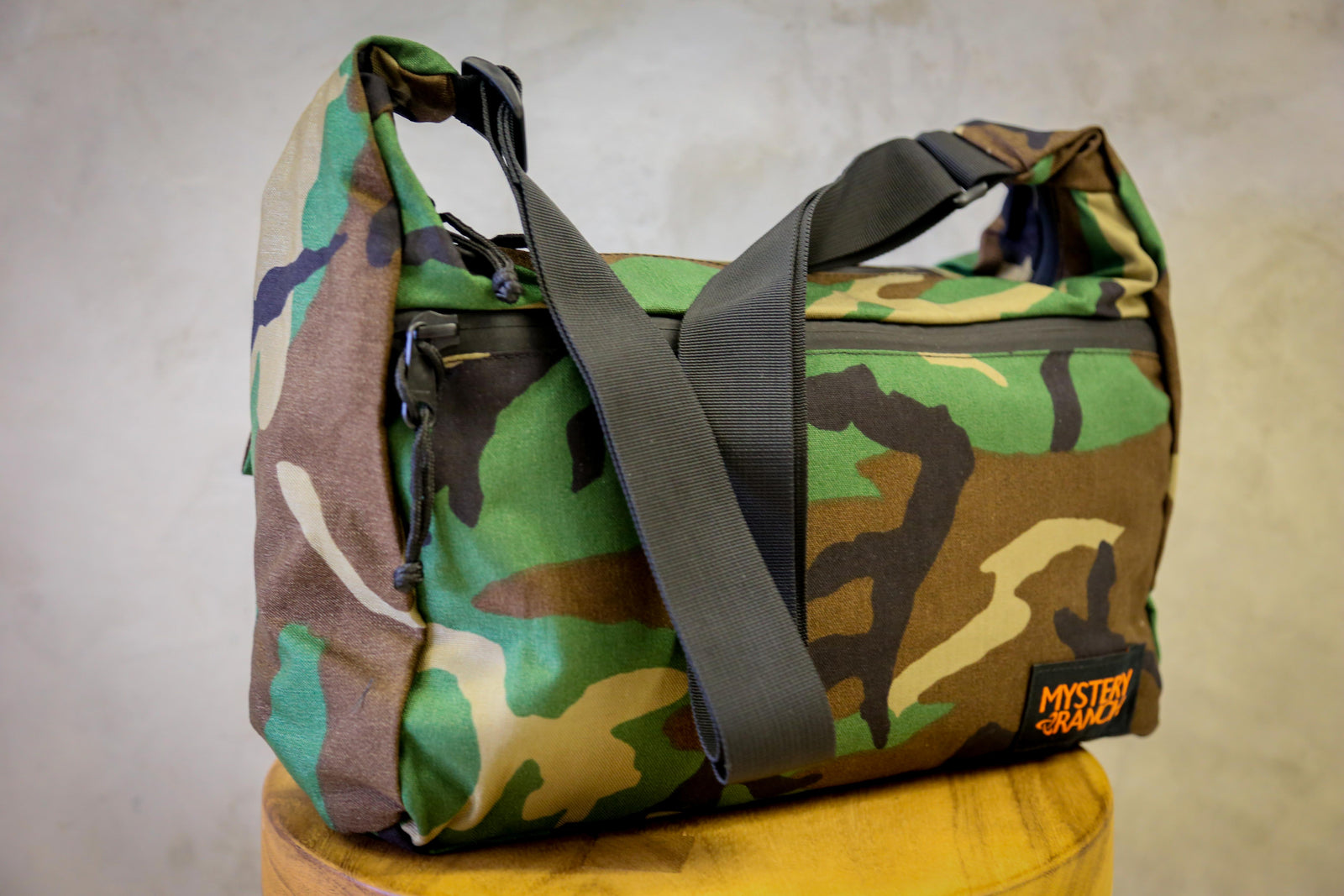 Mystery Ranch Load Cell Shoulder Bag – HitchHikers SG
