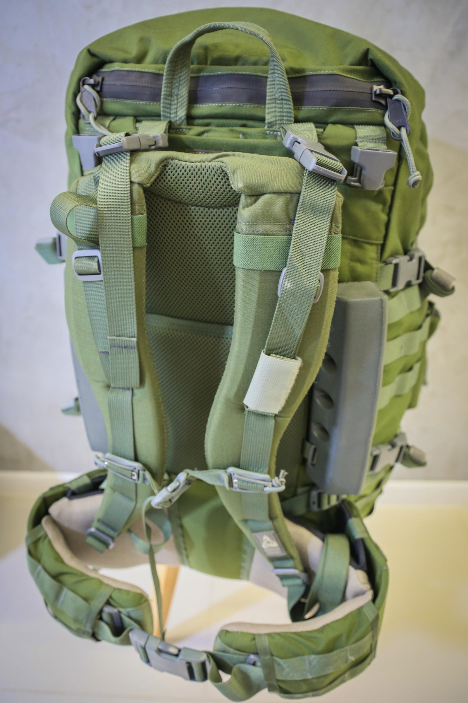 Mystery Ranch Mountain Ruck in Olive Drab Green Yoke size M HitchHikers SG